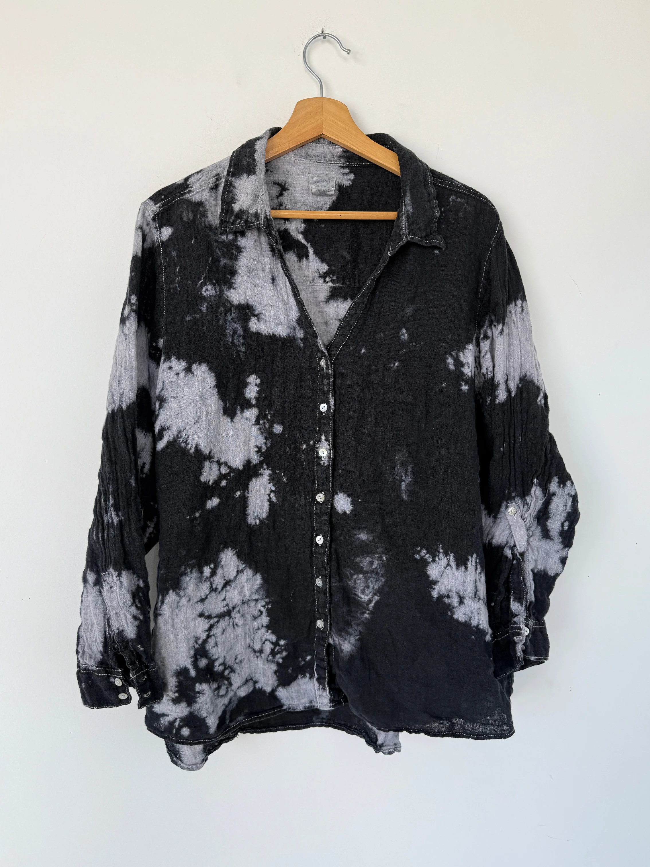 LINEN BUTTON UP