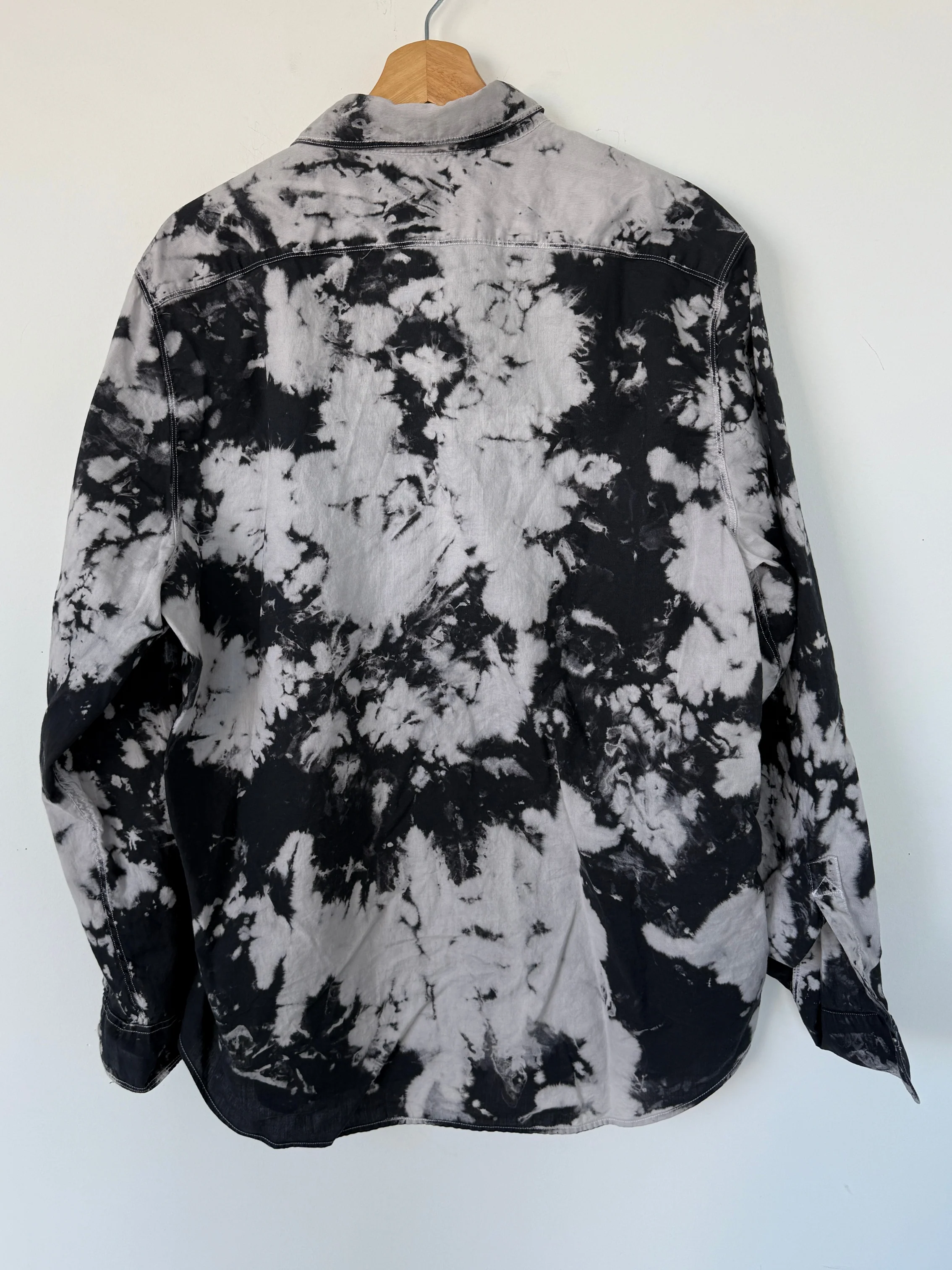 GAP LONG SLEEVE BUTTON UP - Image 3
