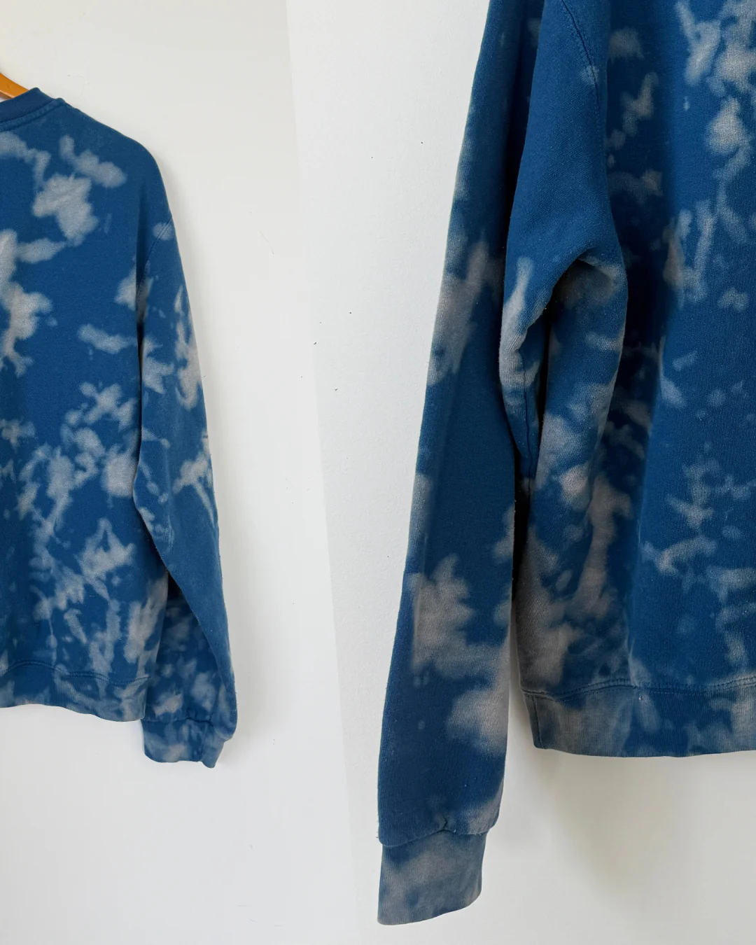HOT SPRINGS POLAR BEAR CREWNECK - Image 2