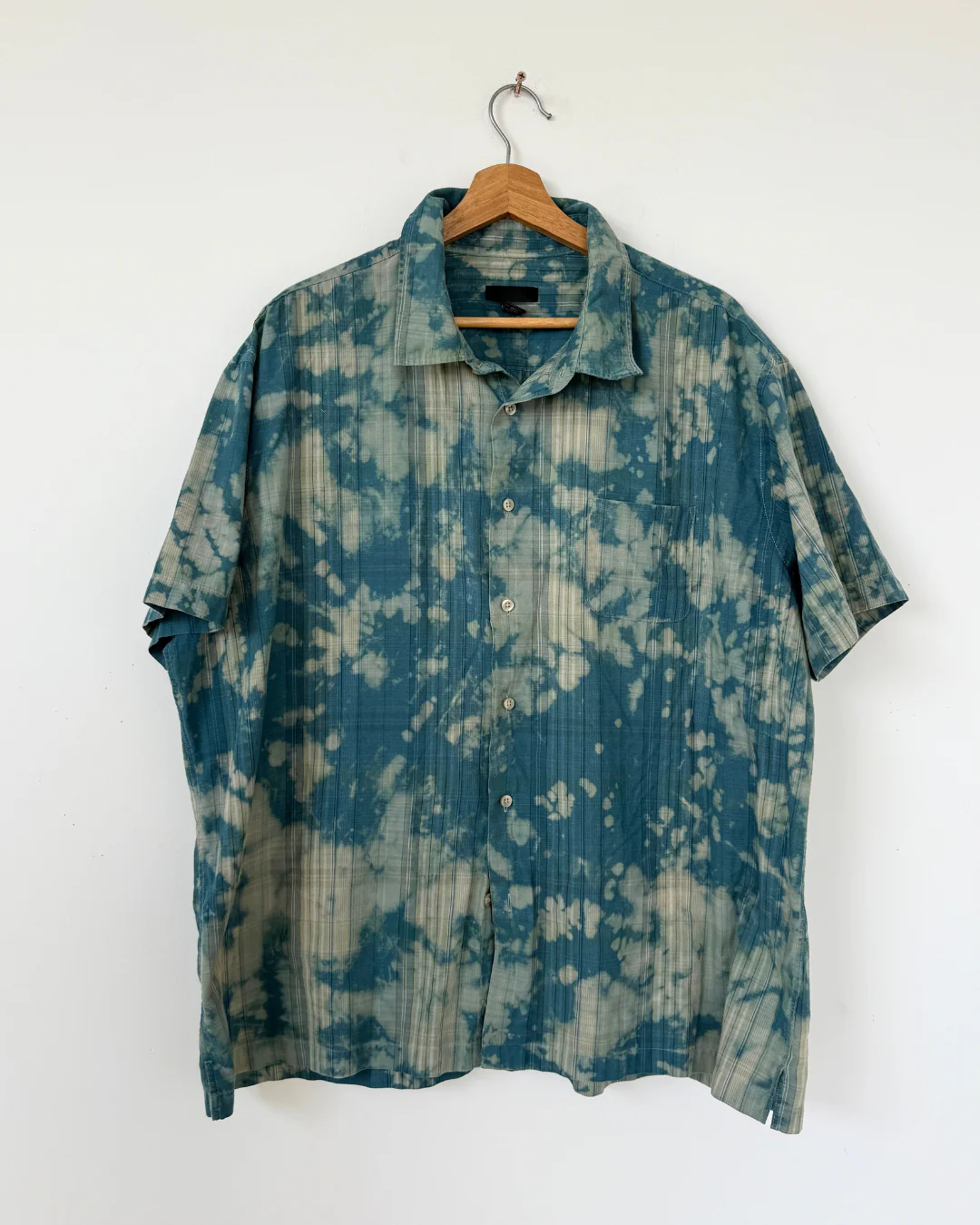 HOT SPRINGS SUMMER BUTTON UP