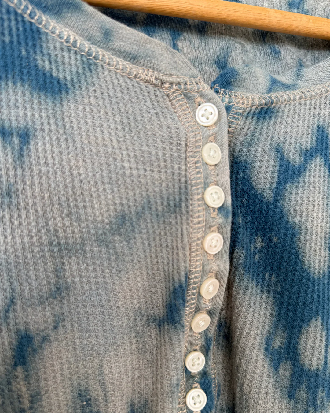 HOT SPRINGS THERMAL HENLEY TOP