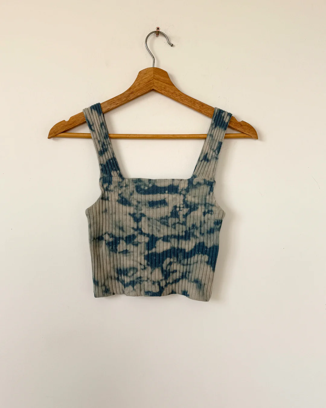 HOT SPRINGS Cropped tank
