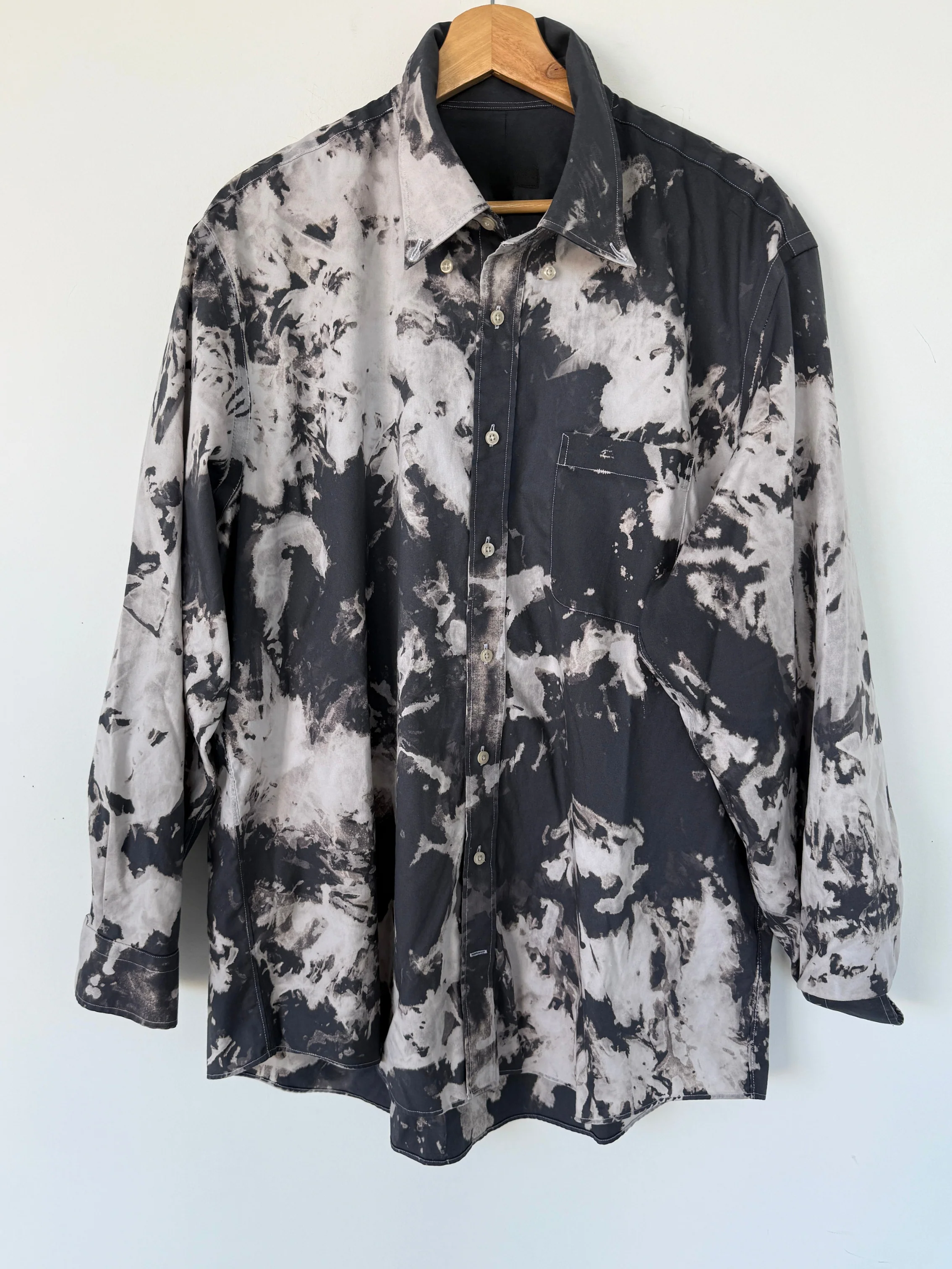 DOUBLE NEEDLE BUTTON UP