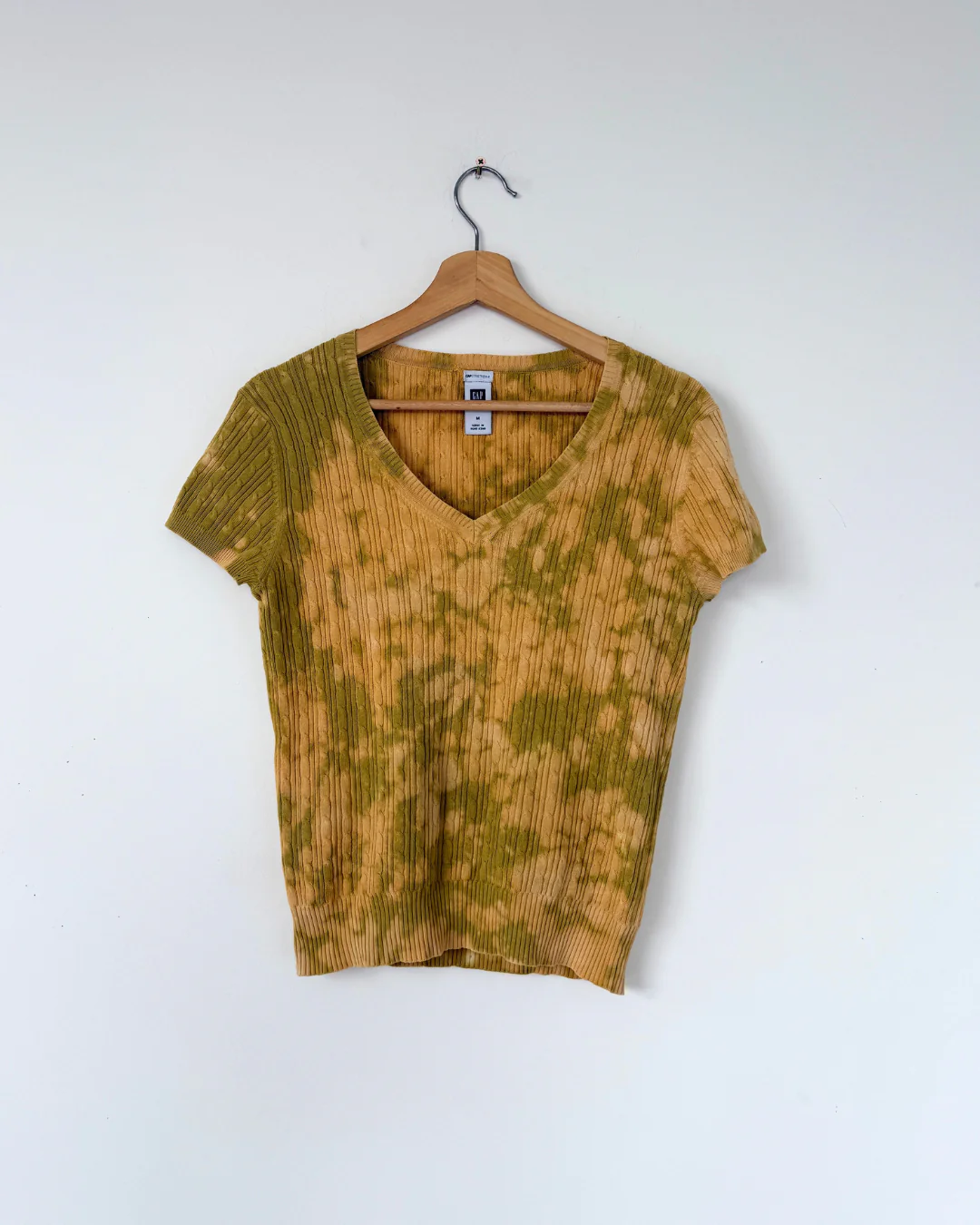 OLIVE OIL TIE DYE SS GAP TOP - Image 2