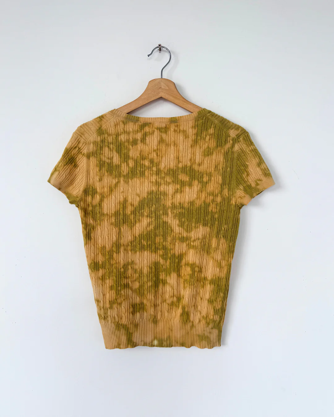 OLIVE OIL TIE DYE SS GAP TOP - Image 3