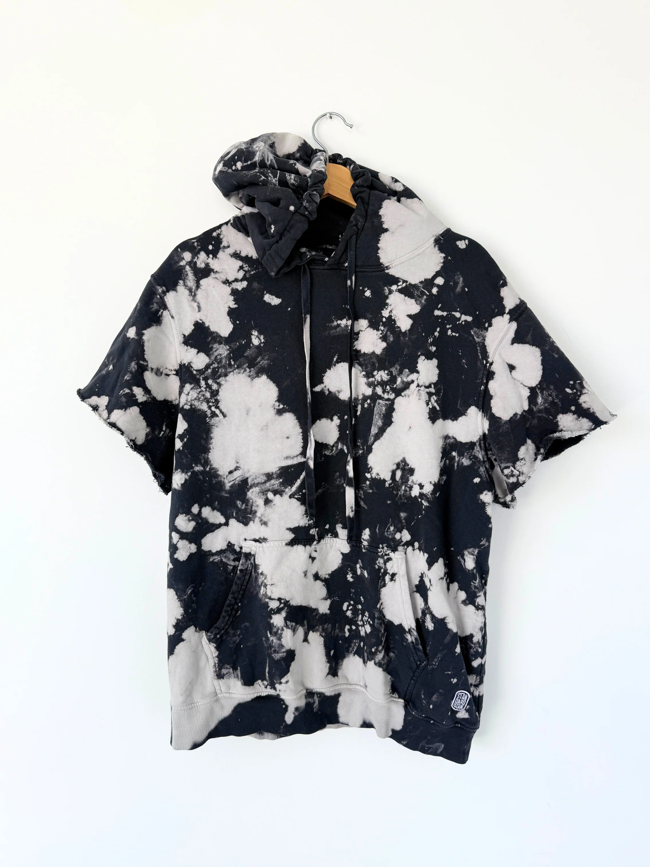 RAW HEM CROPPED HOODIE