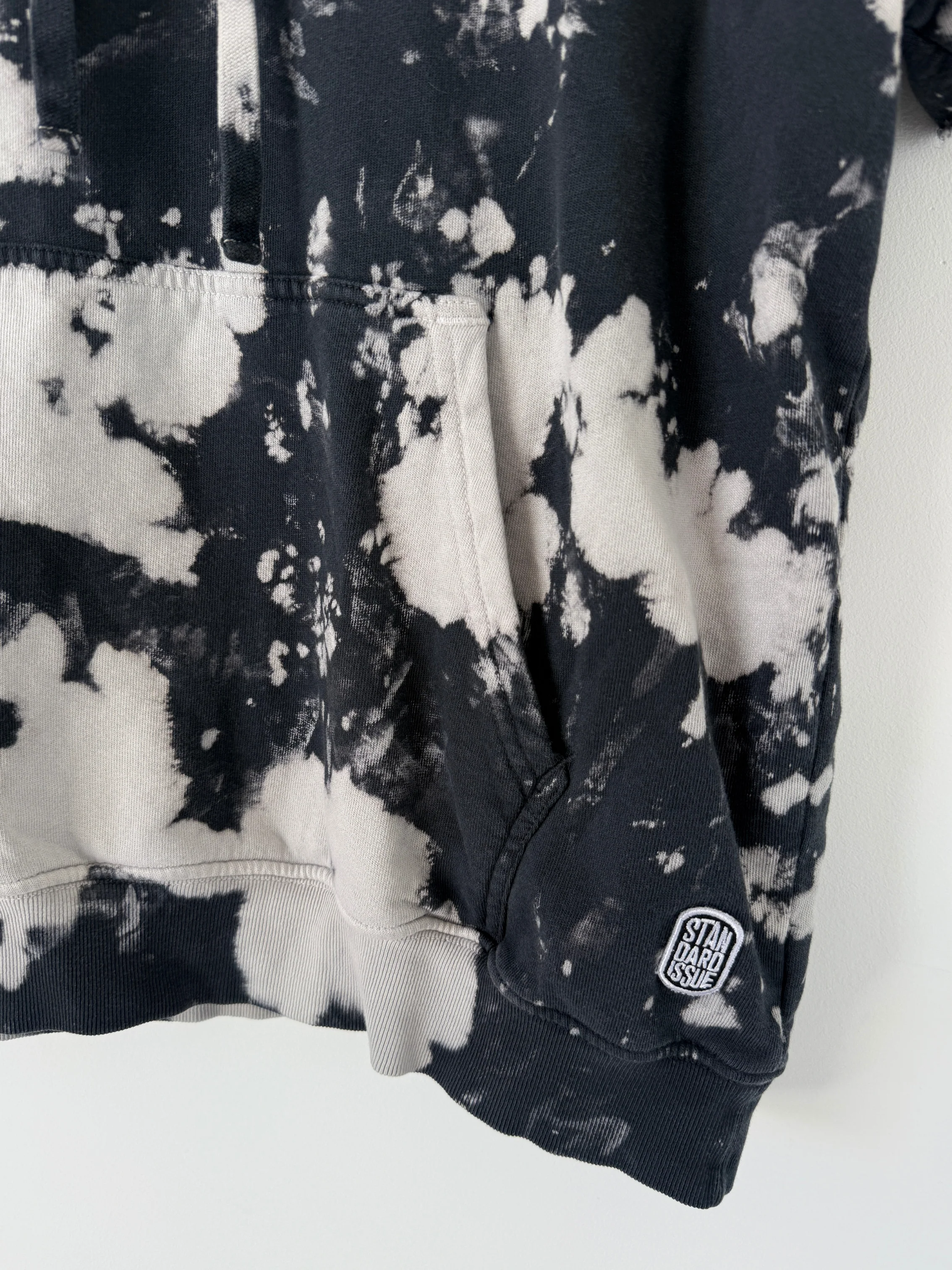 RAW HEM CROPPED HOODIE - Image 4