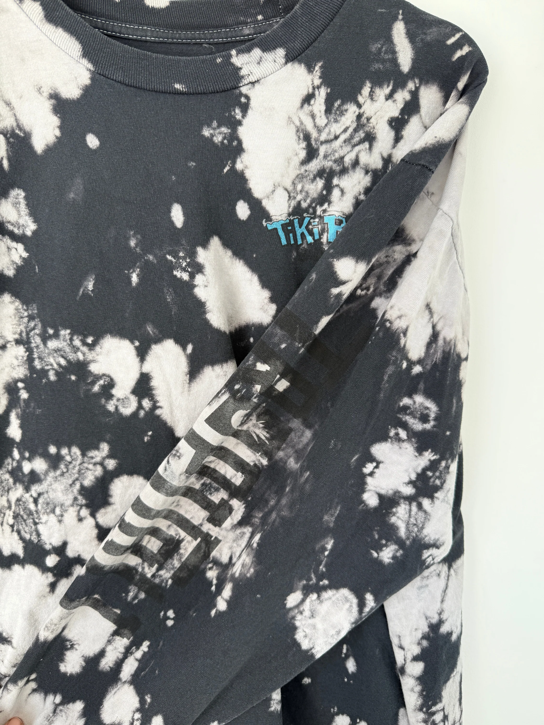TOURMALINE LONG SLEEVE TIKI PRINTED TEE - Image 4